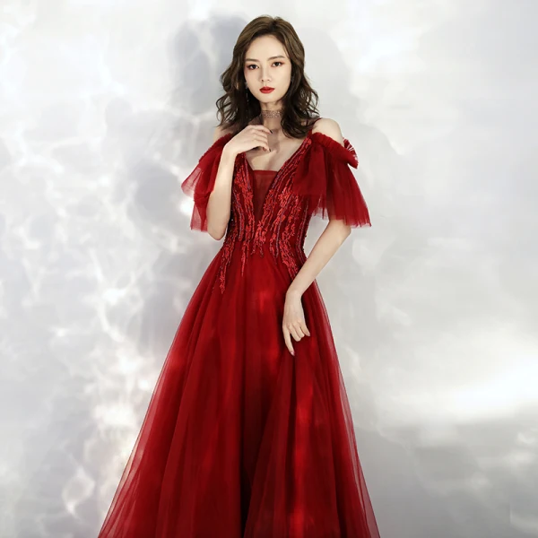 Chic / Beautiful Burgundy Prom Dresses 2020 A-Line / Princess Spaghetti Straps Deep V-Neck Short Sleeve Appliques Lace Beading Floor-Length / Long Ruffle Backless Formal Dresses