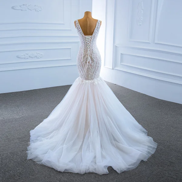High-end White Bridal Wedding Dresses 2020 Trumpet / Mermaid V-Neck Sleeveless Backless Appliques Lace Beading Court Train Ruffle