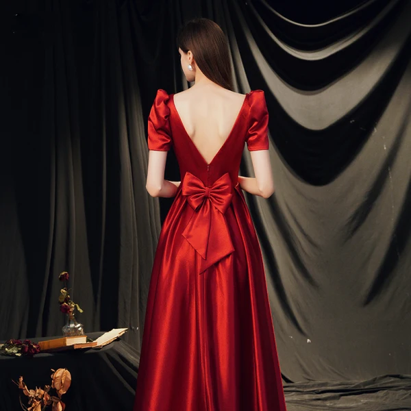Vintage / Retro Red Satin Dancing Prom Dresses 2020 A-Line / Princess Square Neckline Puffy Short Sleeve Bow Floor-Length / Long Backless Formal Dresses