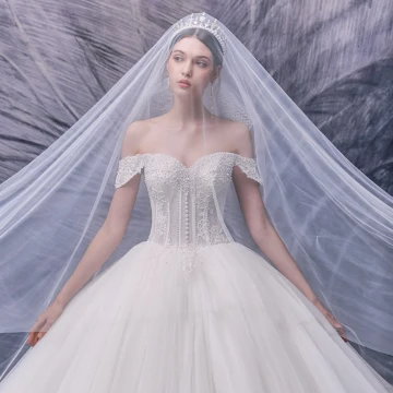 Luxury Gorgeous Ivory Bridal Wedding Dresses 2020 Ball Gown Off The Shoulder Short Sleeve Backless Appliques Lace Beading Pearl Cathedral Train Ruffle