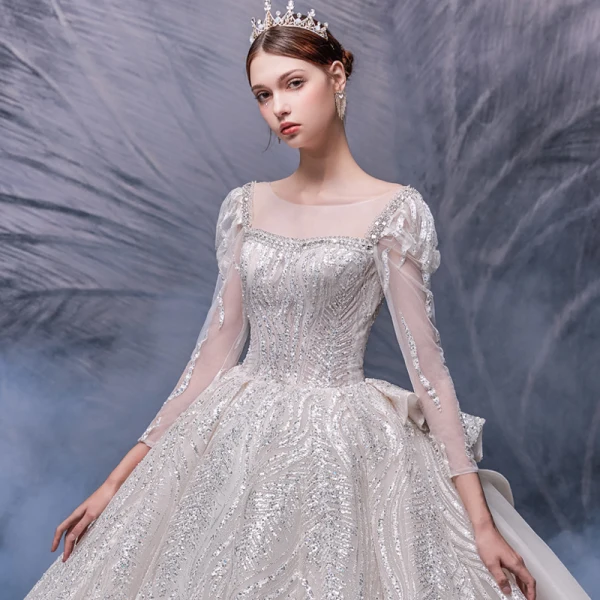 Style Victorien Champagne La Mariée Robe De Mariée 2020 Robe Boule Transparentes Encolure Carrée Gonflée 3/4 Manches Dos Nu Appliques Paillettes Perlage Cathedral Train Volants