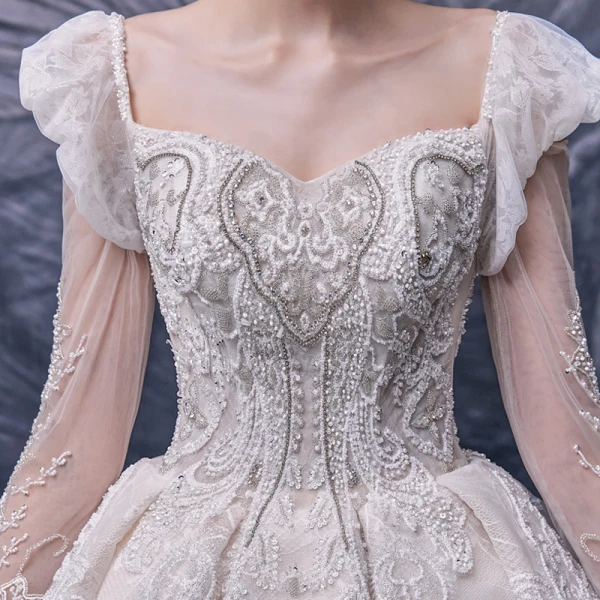 Vintage / Originale Champagne La Mariée Robe De Mariée 2020 Robe Boule Encolure Carrée Gonflée Détachable 3/4 Manches Dos Nu Fait main Perlage Cathedral Train Volants