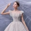 Vintage / Originale Champagne La Mariée Robe De Mariée 2020 Robe Boule Encolure Carrée Gonflée Détachable 3/4 Manches Dos Nu Fait main Perlage Cathedral Train Volants