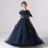 Chic / Beautiful Navy Blue Birthday Flower Girl Dresses 2020 Ball Gown Scoop Neck Short Sleeve Appliques Lace Sequins Beading Sweep Train Ruffle