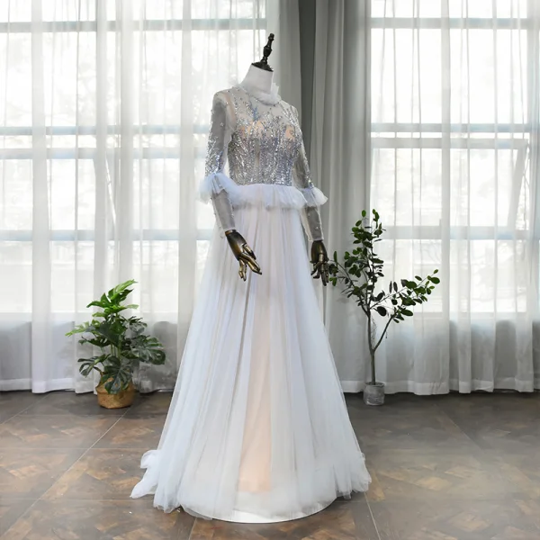 Haut de Gamme Argenté Tapis rouge Robe De Soirée 2020 Princesse Transparentes Col Haut Manches Longues Fait main Perlage Paillettes Train De Balayage Volants Robe De Ceremonie