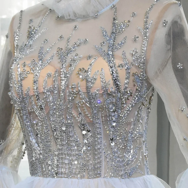 Haut de Gamme Argenté Tapis rouge Robe De Soirée 2020 Princesse Transparentes Col Haut Manches Longues Fait main Perlage Paillettes Train De Balayage Volants Robe De Ceremonie