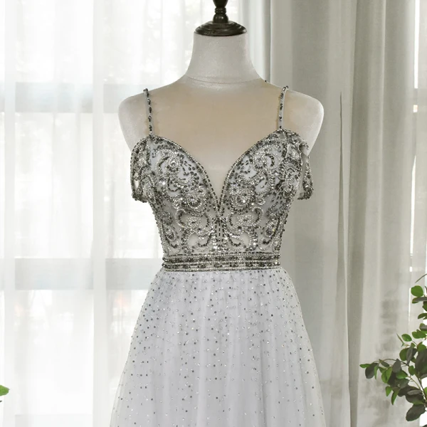 Haut de Gamme Gris Robe De Soirée 2020 Princesse Bretelles Spaghetti Manches Courtes V-Cou Perlage Faux Diamant Longue Volants Dos Nu Robe De Ceremonie