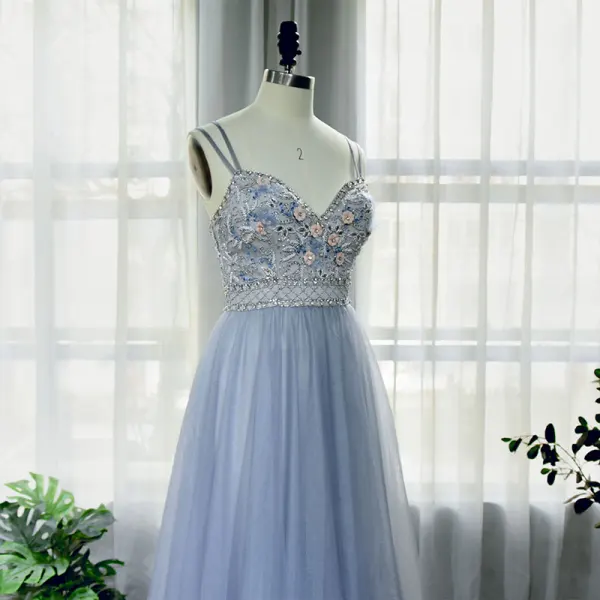 High End Himmelblau Tanzen Ballkleider 2020 A Linie Spaghettiträger Ärmellos Perlenstickerei Strass Lange Rüschen Rückenfreies Festliche Kleider