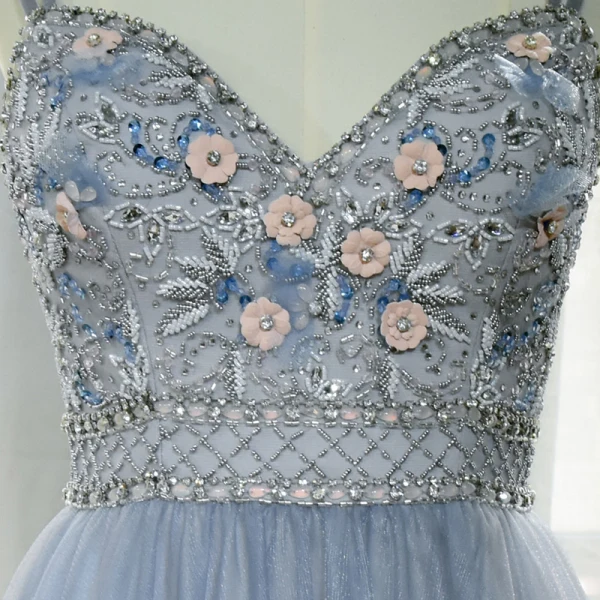 High End Himmelblau Tanzen Ballkleider 2020 A Linie Spaghettiträger Ärmellos Perlenstickerei Strass Lange Rüschen Rückenfreies Festliche Kleider