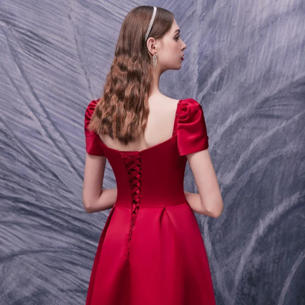 Vintage / Retro Red Satin Dancing Prom Dresses 2020 A-Line / Princess Square Neckline Short Sleeve Beading Floor-Length / Long Ruffle Backless Formal Dresses