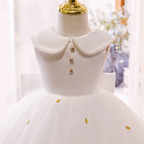Lovely White Birthday Flower Girl Dresses 2020 Ball Gown Scoop Neck Sleeveless Bow Pearl Rhinestone Short Ruffle