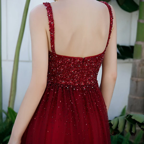 Haut de Gamme Bordeaux Dansant Robe De Bal 2020 Princesse épaules Sans Manches Paillettes Perlage Longue Volants Dos Nu Robe De Ceremonie