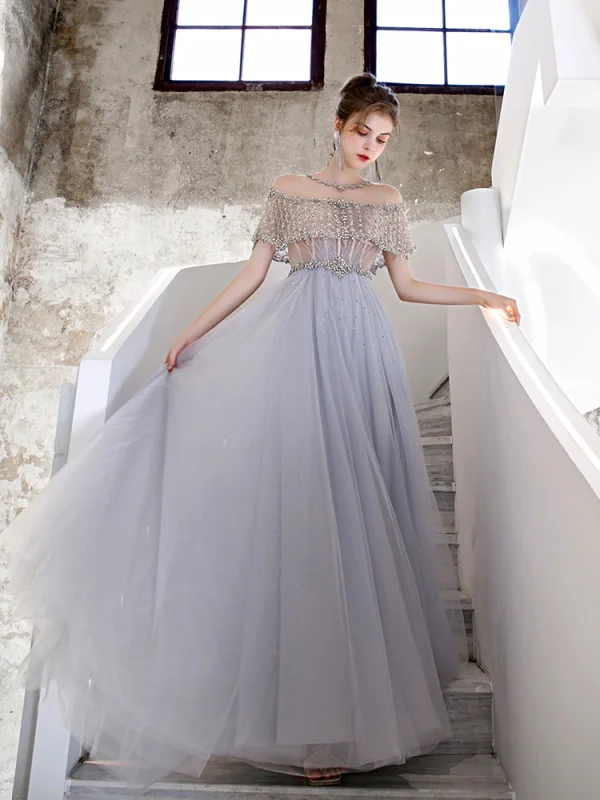 Haut de Gamme Bleu Ciel Transparentes Dansant Robe De Bal 2020 Princesse Encolure Dégagée Manches Courtes Perlage Paillettes Train De Balayage Volants Robe De Ceremonie