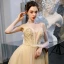 Sexy Champagner Ballkleider 2020 A Linie Spaghettiträger Tiefer V-Ausschnitt Ärmellos Perlenstickerei Strass Glanz Tülle Lange Rüschen Rückenfreies Festliche Kleider