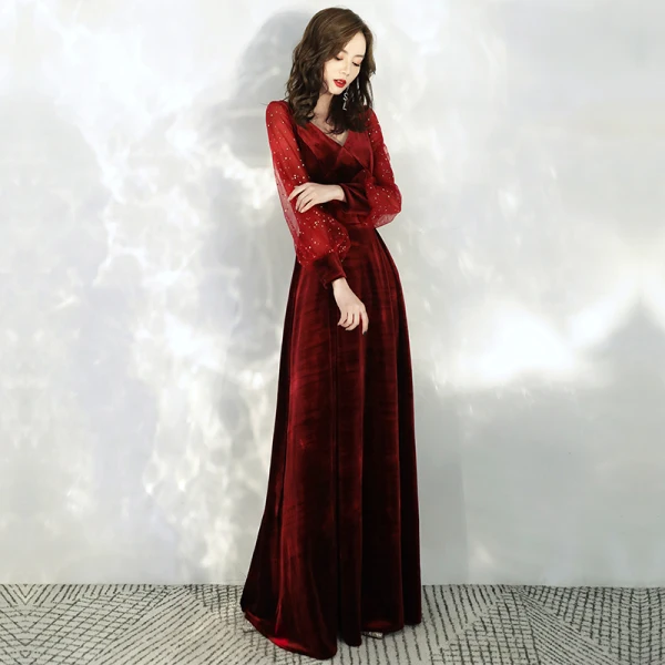 Style Victorien Bordeaux Velour Robe De Soirée 2020 Princesse V-Cou Transparentes Gonflée Manches Longues Étoile Paillettes Longue Volants Dos Nu Robe De Ceremonie
