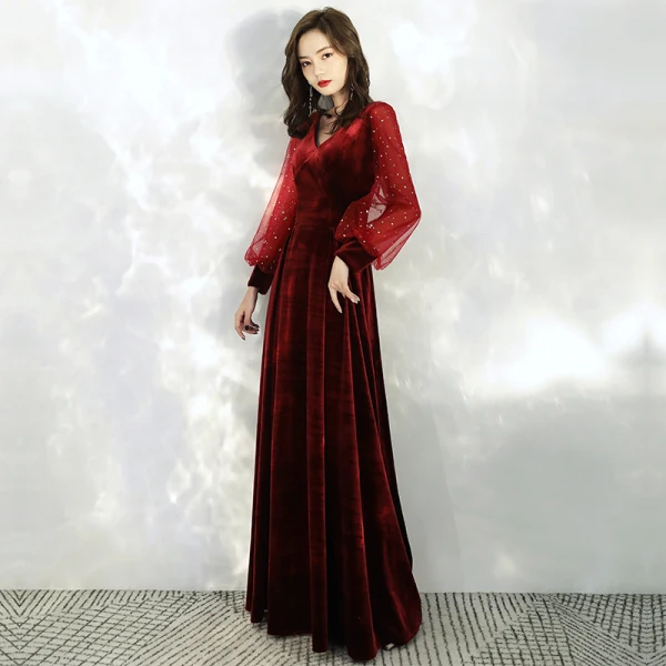 Style Victorien Bordeaux Velour Robe De Soirée 2020 Princesse V-Cou Transparentes Gonflée Manches Longues Étoile Paillettes Longue Volants Dos Nu Robe De Ceremonie
