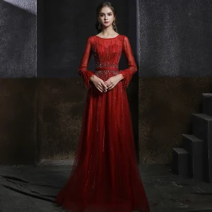 Meilleur Bordeaux Transparentes Robe De Soirée 2020 Princesse Encolure Dégagée Manches Longues Ceinture Plumes Perlage Paillettes Train De Balayage Volants Dos Nu Robe De Ceremonie