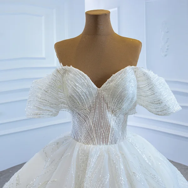 Luxury / Gorgeous White Bridal Wedding Dresses 2020 Ball Gown Off-The-Shoulder Short Sleeve Backless Appliques Lace Beading Sequins Floor-Length / Long Ruffle