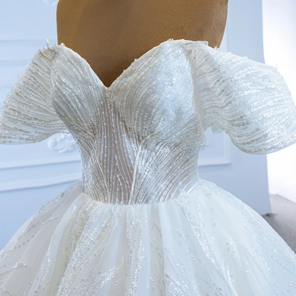 Luxury / Gorgeous White Bridal Wedding Dresses 2020 Ball Gown Off-The-Shoulder Short Sleeve Backless Appliques Lace Beading Sequins Floor-Length / Long Ruffle