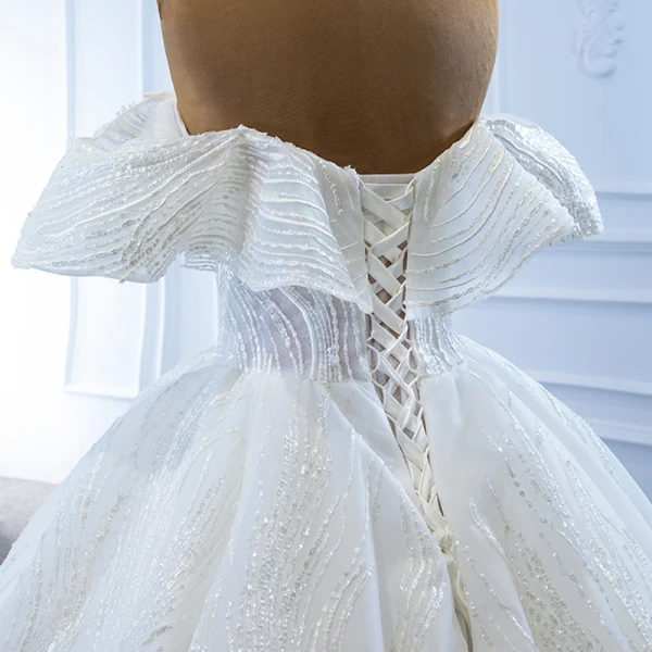Luxury / Gorgeous White Bridal Wedding Dresses 2020 Ball Gown Off-The-Shoulder Short Sleeve Backless Appliques Lace Beading Sequins Floor-Length / Long Ruffle