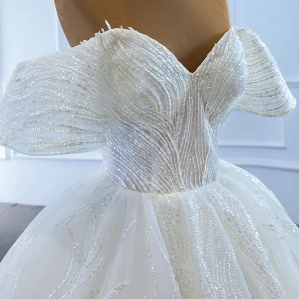 Luxury / Gorgeous White Bridal Wedding Dresses 2020 Ball Gown Off-The-Shoulder Short Sleeve Backless Appliques Lace Beading Sequins Floor-Length / Long Ruffle