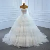 Wysokiej Klasy Białe Organza ślubna Suknie Ślubne 2020 Suknia Balowa Kochanie Bez Rękawów Bez Pleców Trenem Kaplica Wzburzyć
