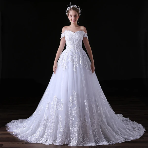 Elegant Hvit Brudekjoler 2017 Prinsesse Av Skulderen Kjæreste Ryggløse Appliques Blonder Paljetter Buste Tyll Chapel Train