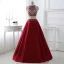 Glittrande 2 Bit Burgundy Balklänningar 2017 Prinsessa Urringning Ärmlös Beading Kristall Rhinestone Långa Satin Formella Klänningar