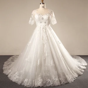Lyx Elfenben 2018 Bröllop Korsade Remmar Spets Tyll U Hals 1 2 Ärm Appliqués Halterneck Beading Sommar Balklänning Bröllopsklänningar
