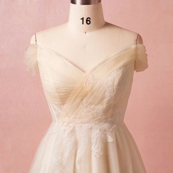 Classique Élégant Champagne Grande Taille Robe De Soirée 2018 Tulle Lacer V-Cou Princesse Appliques Dos Nu Printemps Soirée Robe De Ceremonie