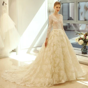 Élégant Ivoire Robe De Mariée 2018 Princesse V Cou Perlage Ceinture Volants Chapel Train