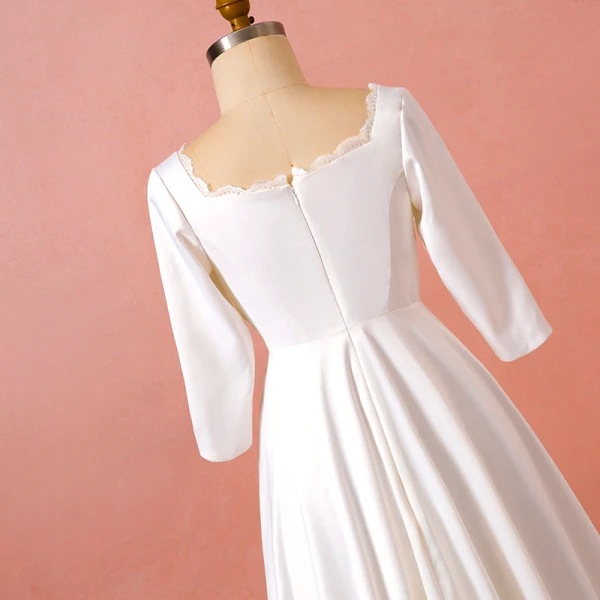 Schlicht Weiß Übergröße Hochzeit 2018 A Linie Lange Ärmel U-Ausschnitt Charmeuse Schnüren Rückenfreies Brautkleider