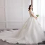 Glamourös Weiß Hochzeit Applikationen Rückenfreies Perlenstickerei Stickerei Spitze Tülle Bandeau Ballkleid Kapelle-Schleppe Übergröße Brautkleider / Hochzeitskleider 2019