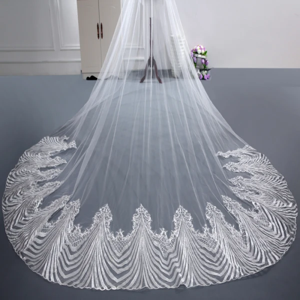 Chic / Belle Cathedral Train Blanche Mariage Tulle Appliques Voile De Mariée 2018