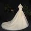 Sexy Atemberaubend Champagner Plus Größe Ballkleid Brautkleider / Hochzeitskleider 2020 Spitze Tülle Gekreuzte Träger Handgefertigt Perlenstickerei Pailletten Applikationen Rückenfreies Kapelle-Schleppe Hochzeit