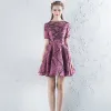 Schöne Violett Partykleider 1/2 Ärmel 2017 Abend Reißverschluss Polyester Spitze Stickerei U-Ausschnitt Cocktail