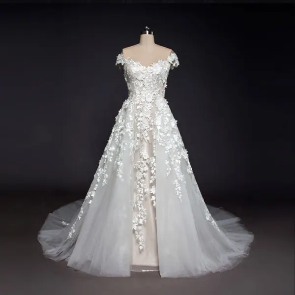 Luxury / Gorgeous Champagne Beach Wedding Dresses 2017 A-Line / Princess Scoop Neck Short Sleeve Appliques Lace Backless Detachable Chapel Train