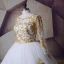 Scintillantes Blanche Doré Robe De Mariée 2017 Encolure Dégagée épaules Manches Longues Appliques En Dentelle Paillettes Robe Boule Royal Train
