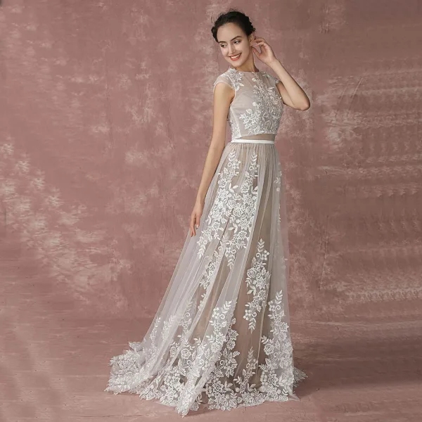 Romantique Plage Champagne Robe De Mariée 2017 Princesse Manches Courtes Encolure Dégagée Appliques En Dentelle Train De Balayage