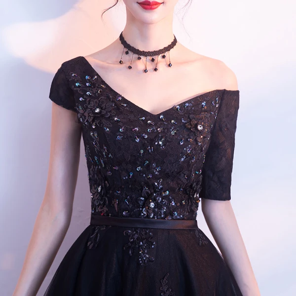Amazing / Unique Black Evening Dresses 2017 A-Line / Princess V-Neck Tulle Appliques Backless Beading Evening Party Formal Dresses