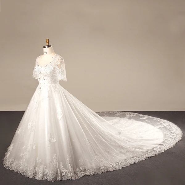 Luxury / Gorgeous Ivory 2018 Wedding Crossed Straps Lace Tulle U-Neck 1/2 Sleeves Appliques Backless Beading Summer Ball Gown Wedding Dresses