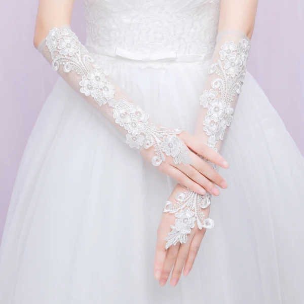 Chic / Belle Ivoire Mariage 2018 Tulle Lacer Fleur Appliques Bijoux Mariage