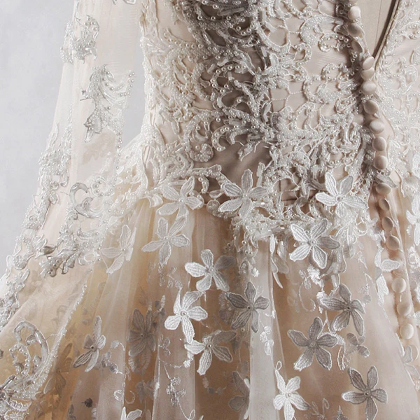 Stijlvolle Luxe Ivoor Cathedral Train Huwelijk 2018 Lange Mouwen U-hals Tule Lace-up Appliques Ruglooze Kralen Parel Handgemaakt Baljurk Trouwjurken