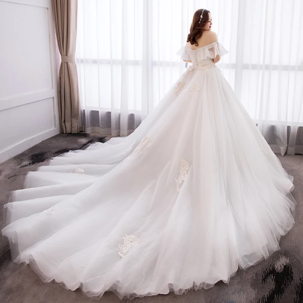 Mooie / Prachtige Witte Baljurk Trouwjurken 2019 Kanten Tule Appliques Ruglooze Geborduurde Chapel Train Strapless Huwelijk