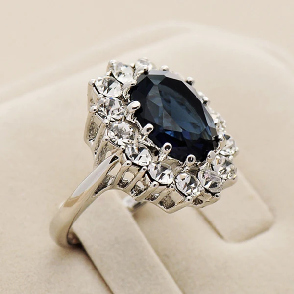 Luxe Bleu Marine Faux Diamant Fait main Chanceux Bague Métal Soirée Anneaux 2019 Accessorize
