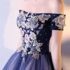 Chic / Beautiful Navy Blue Graduation Dresses 2017 Lace Strapless Appliques Backless Embroidered Charmeuse Homecoming Party Dresses