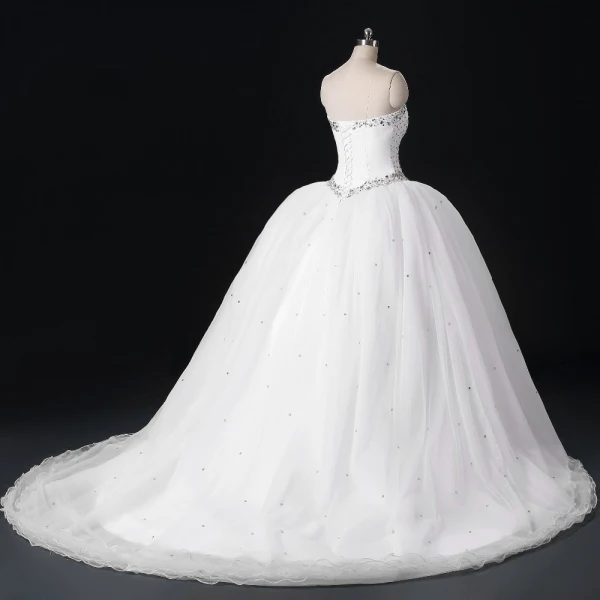 Sparkly Hvit Brudekjoler 2017 Ryggløse Kjæreste Uten Ermer Beading Krystall Paljetter Organza Ballkjole Feie Tog