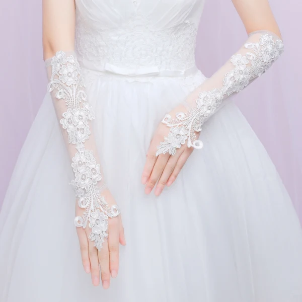 Chic / Belle Ivoire Mariage 2018 Tulle Lacer Fleur Appliques Bijoux Mariage
