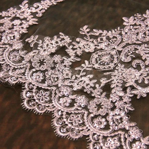 Wedding Veils Chic / Beautiful White Lace Appliques 2017 Tulle Tiara