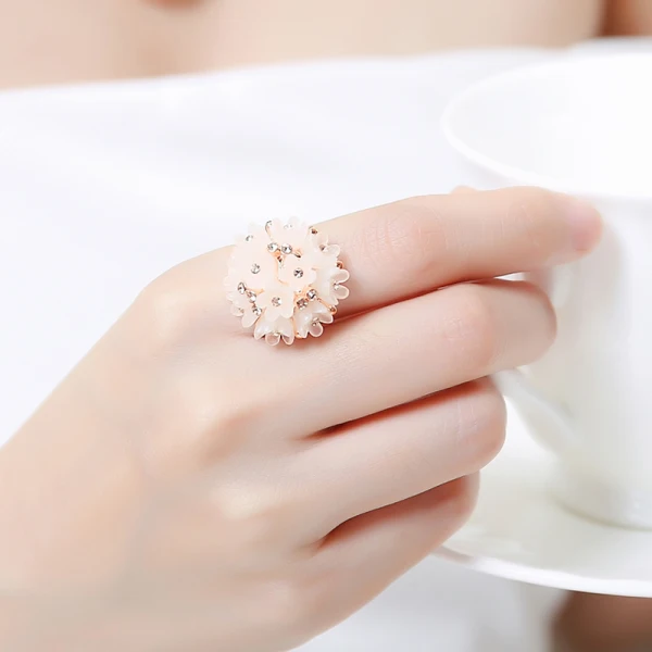 Piękne Złote Kwiat Rhinestone Kwiat Pierścień Stop Święto Korowód Pierścienie 2019 Akcesoria